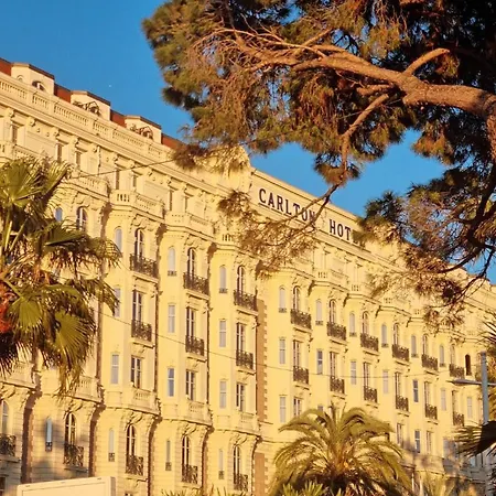 Apartmán Luxury With Terrace And Side Sea View *