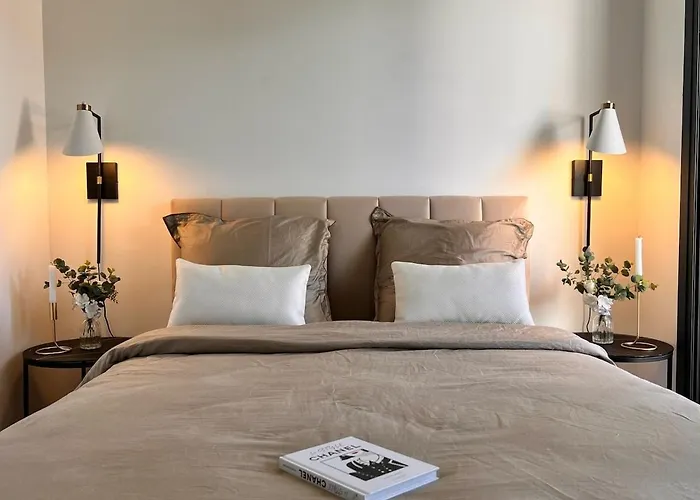 Luxury With Terrace And Side Sea View Apartmán *