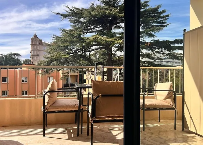 Luxury With Terrace And Side Sea View Apartmán Cannes