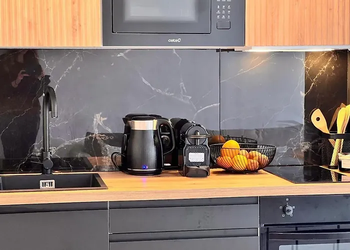 Luxury With Terrace And Side Sea View *