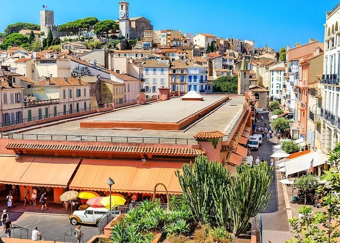 Luxury With Terrace And Side Sea View Apartmán