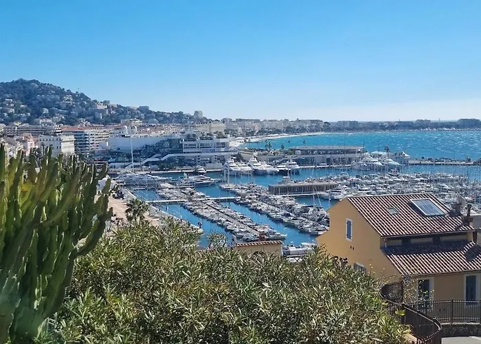 Apartmán Luxury With Terrace And Side Sea View Cannes