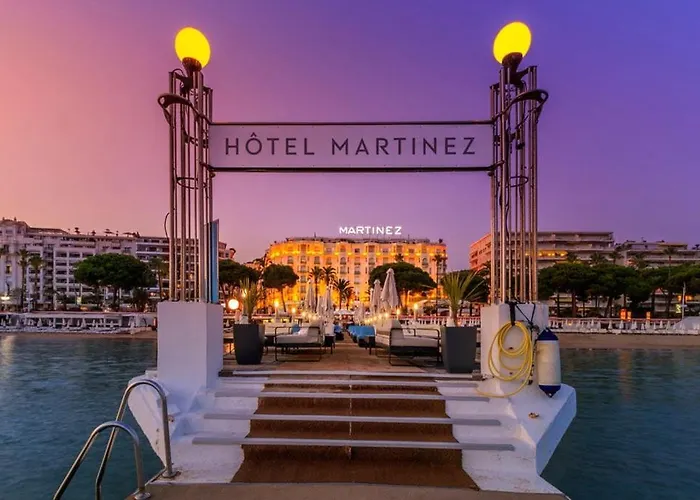 Apartmán Luxury With Terrace And Side Sea View *