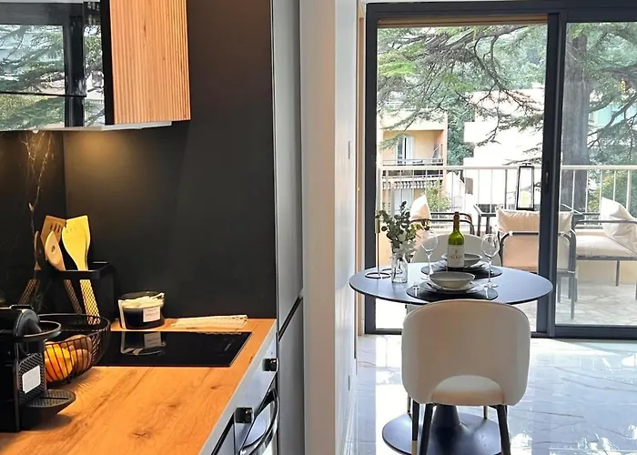 Luxury With Terrace And Side Sea View