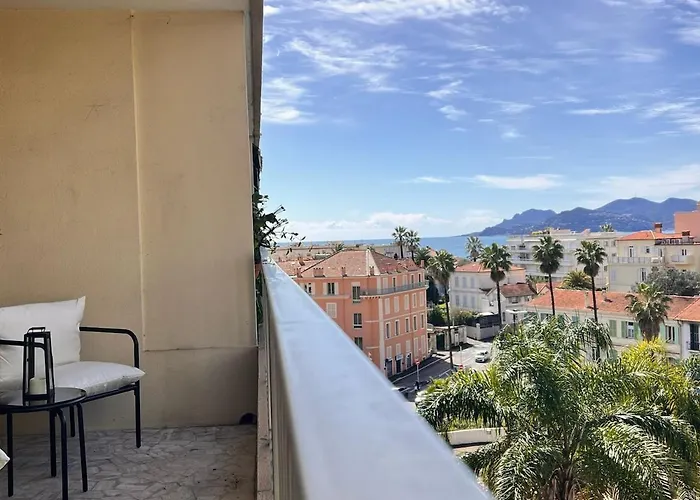 Luxury With Terrace And Side Sea View Cannes